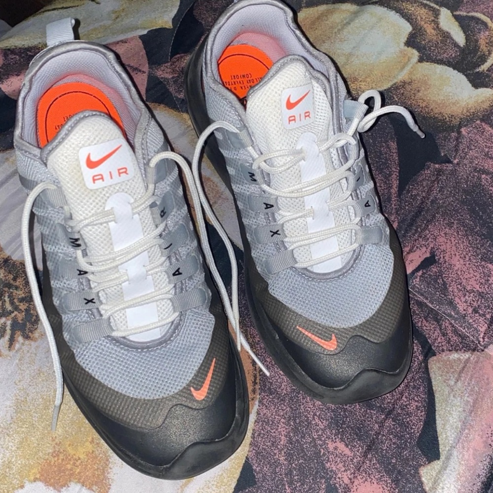 Nike air max